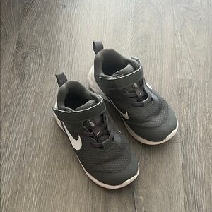 Nike Kids Black and White Sneakers